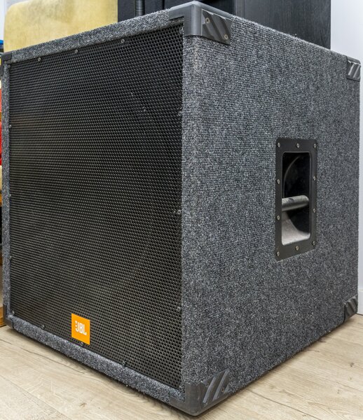 Pereche subwoofer 2 x 600W RMS